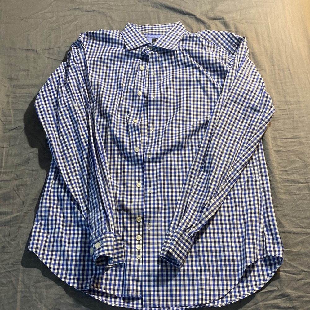 Men’s long sleeve dress shirt